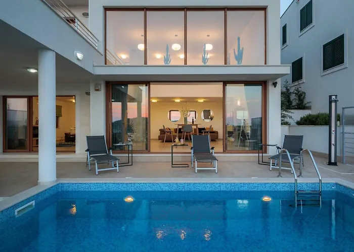 빌라 Jasmin 로고즈니차