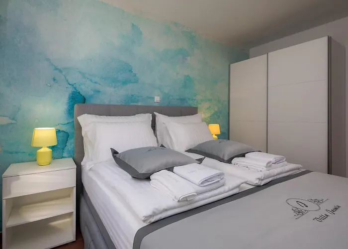 Jasmin 로고즈니차